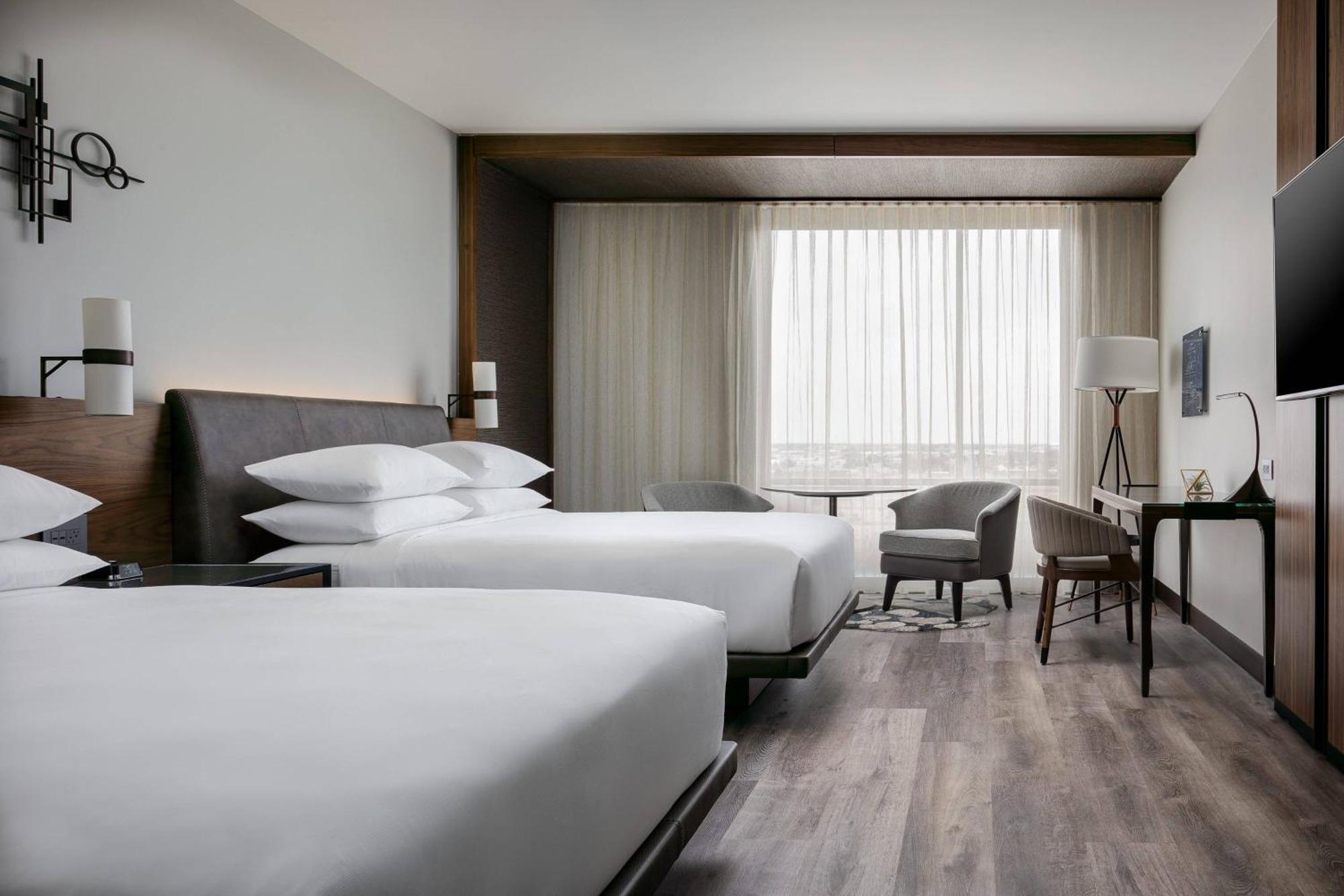 Odessa Marriott Hotel & Conference Center Exterior photo