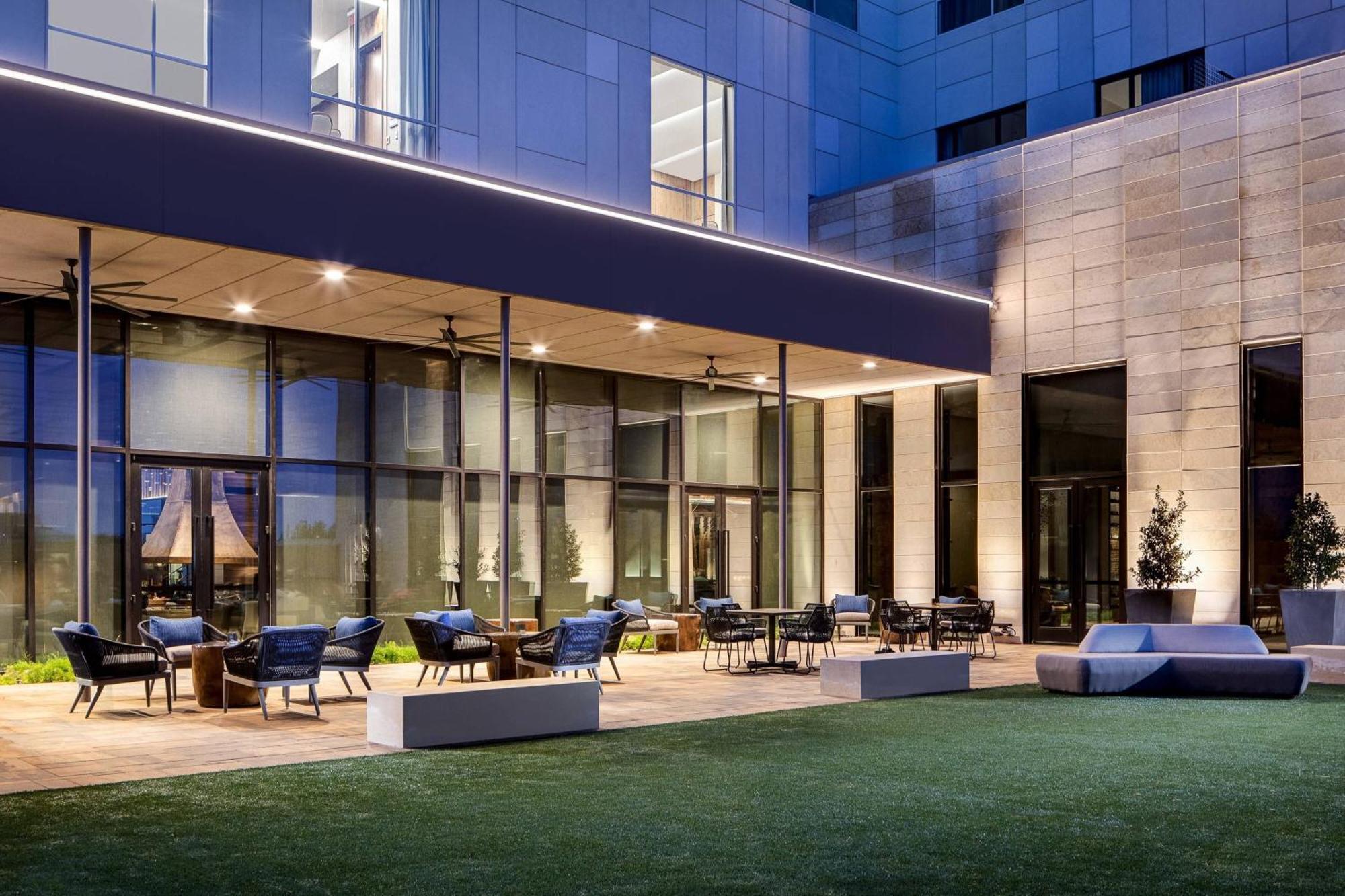 Odessa Marriott Hotel & Conference Center Exterior photo